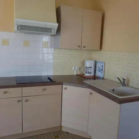 Holiday home Maisonnette Calme Proche Peche Avec Jardin Et Wifi - Fr-1-476-2