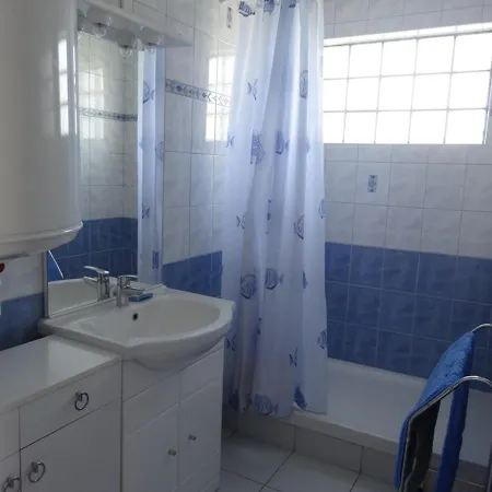 Maisonnette Calme Pour Pecheurs, Animaux Admis - Fr-1-476-2